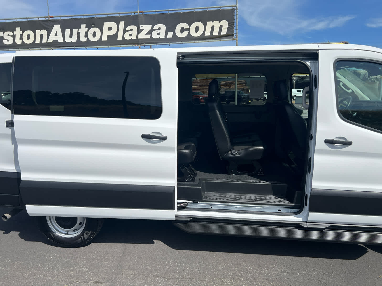 2022 Ford Transit Passenger Wagon XL