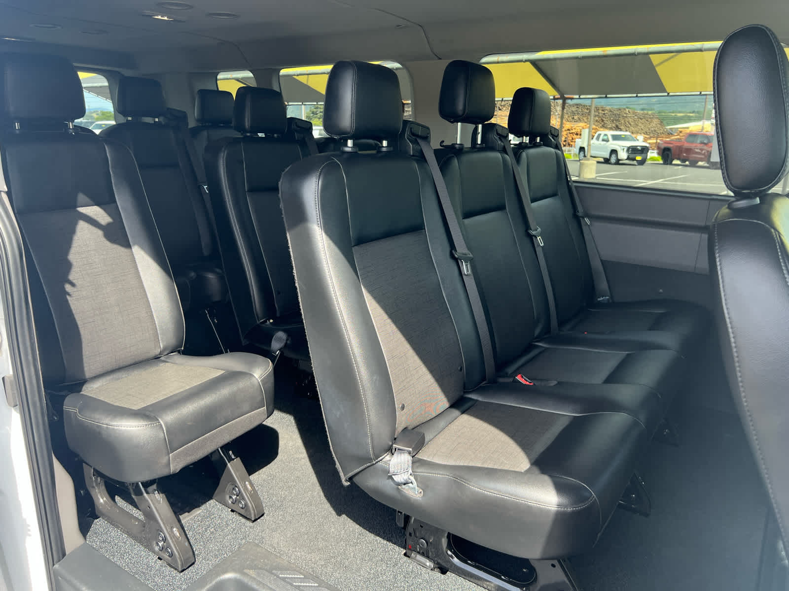 2022 Ford Transit Passenger Wagon XL