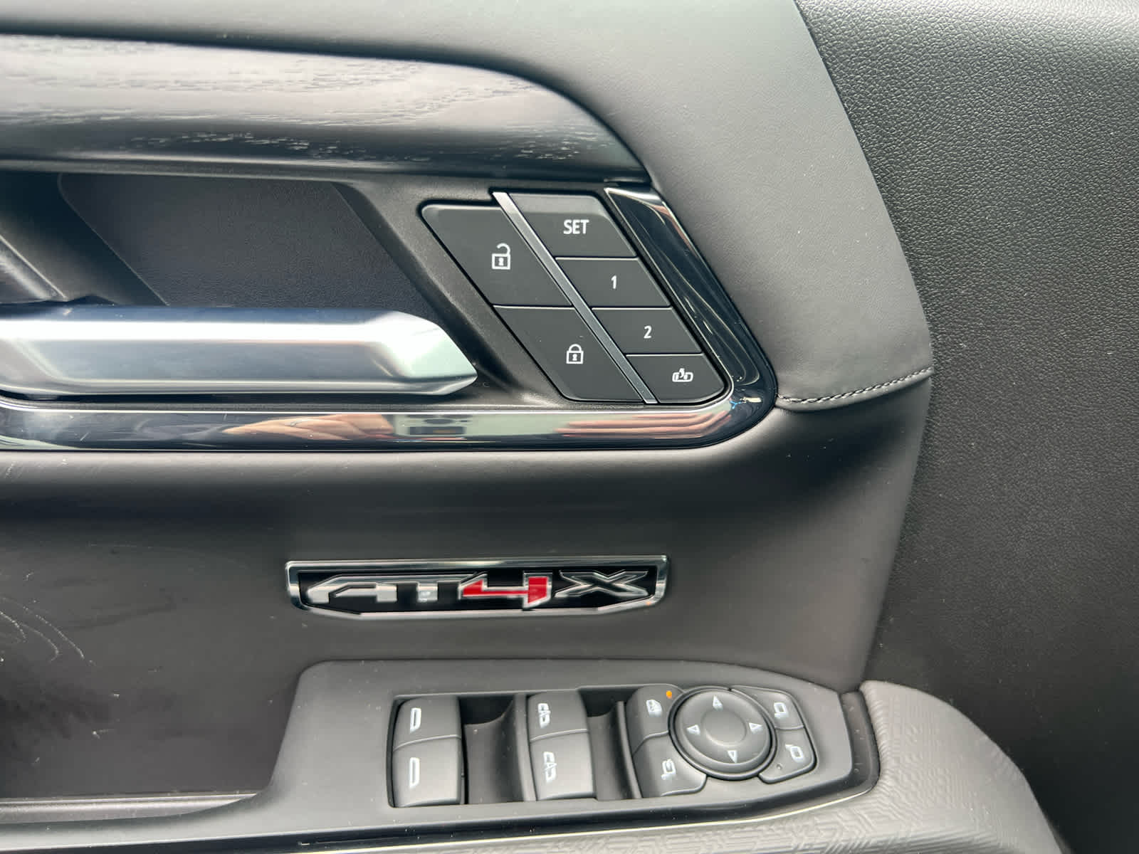2024 GMC Sierra 1500 AT4X