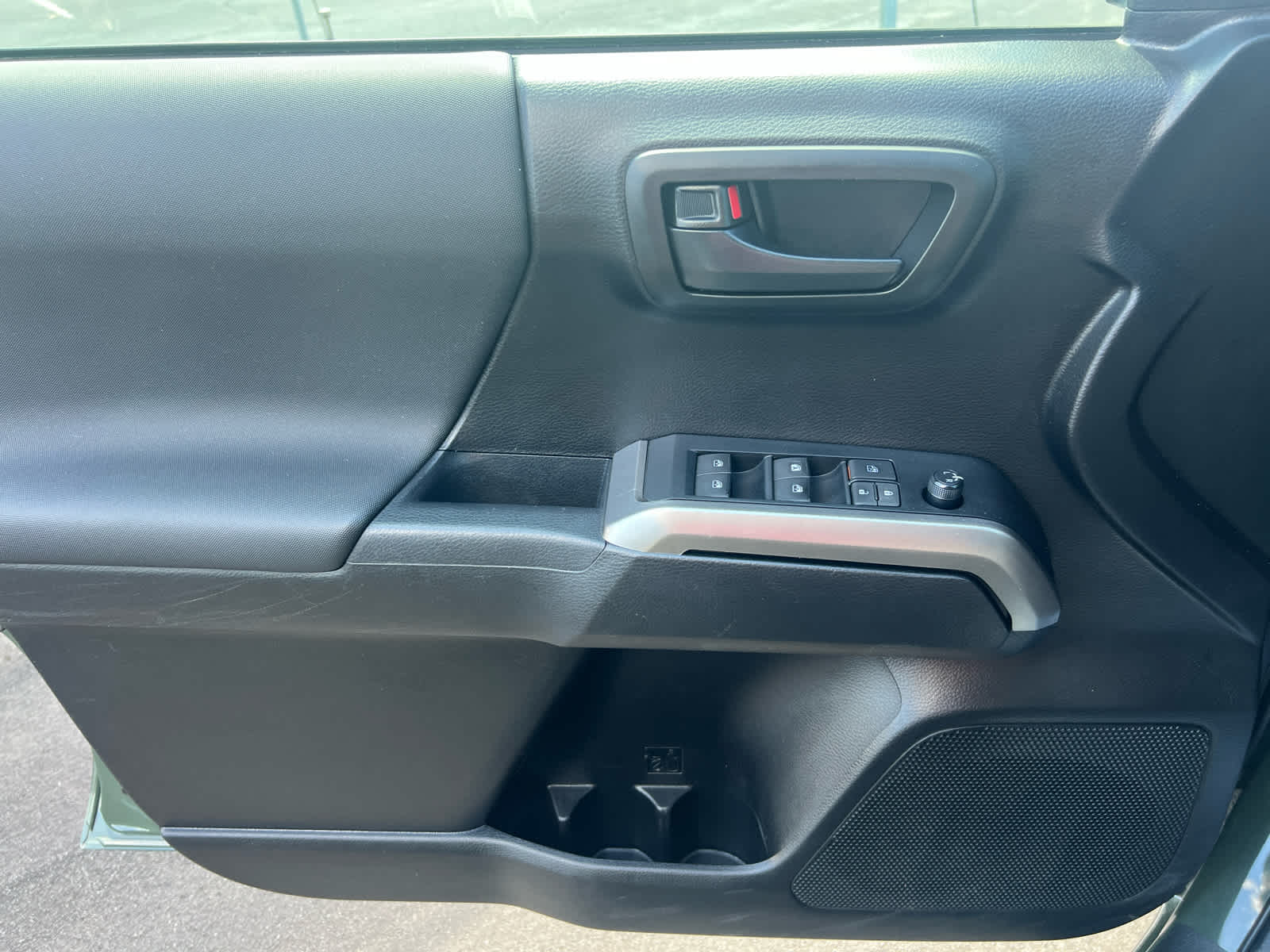 2022 Toyota Tacoma 4WD SR