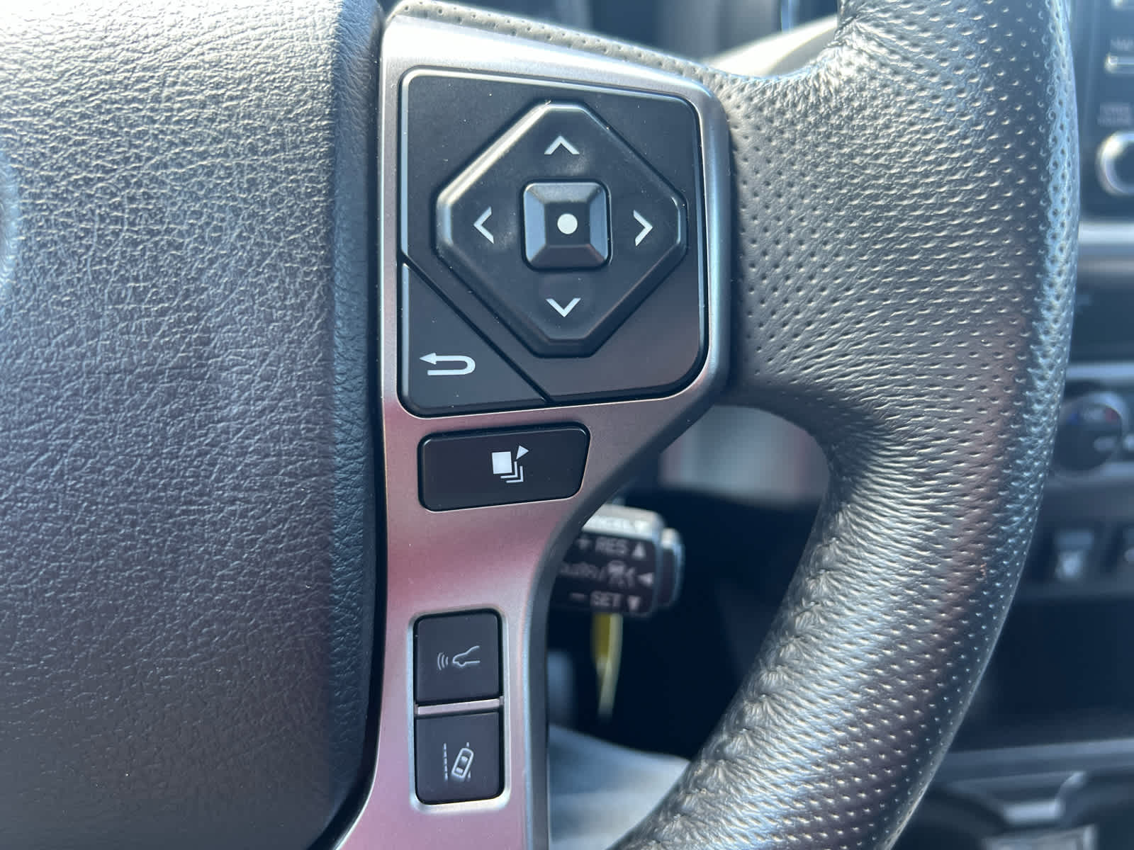 2022 Toyota Tacoma 4WD SR