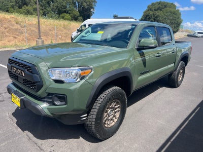 2022 Toyota Tacoma 4WD SR
