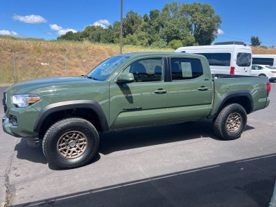 2022 Toyota Tacoma 4WD SR