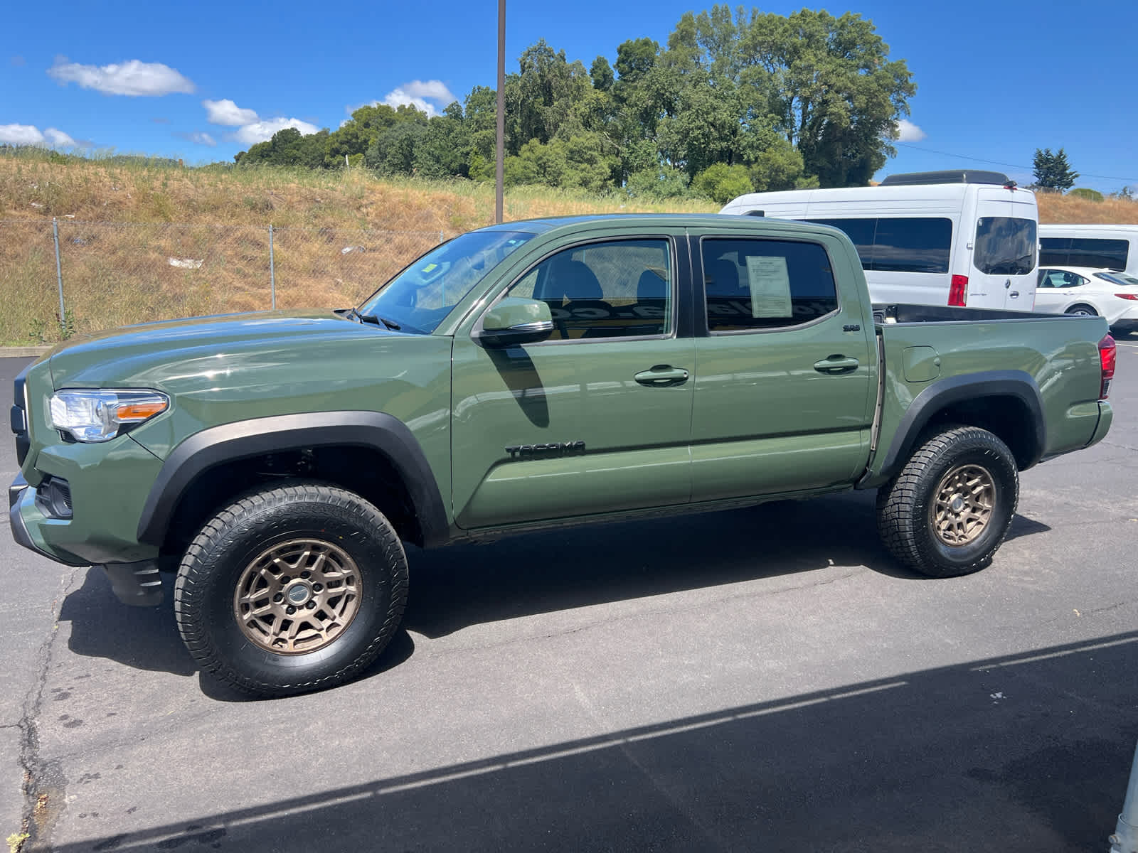 2022 Toyota Tacoma 4WD SR