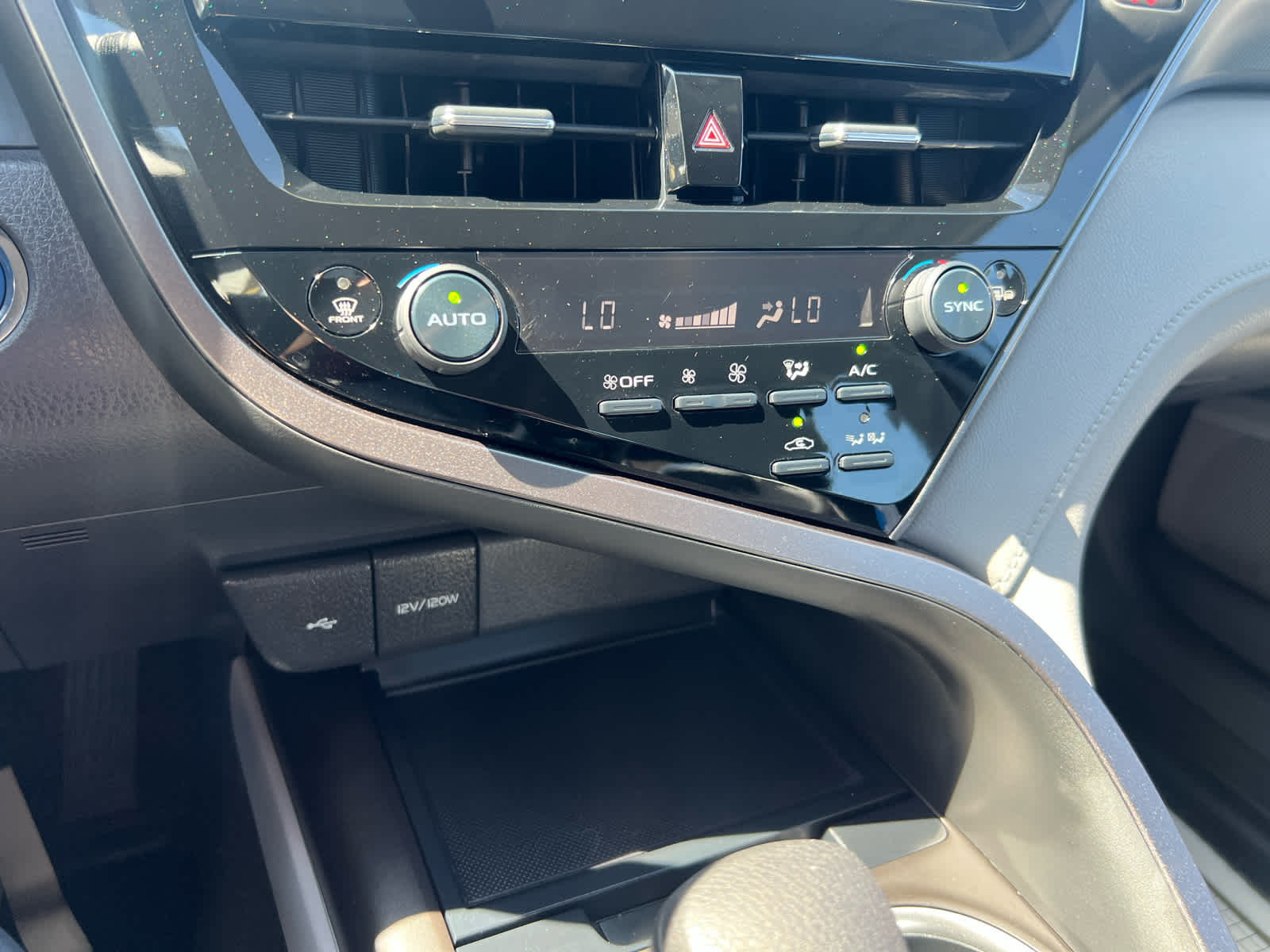 2021 Toyota Camry Hybrid LE