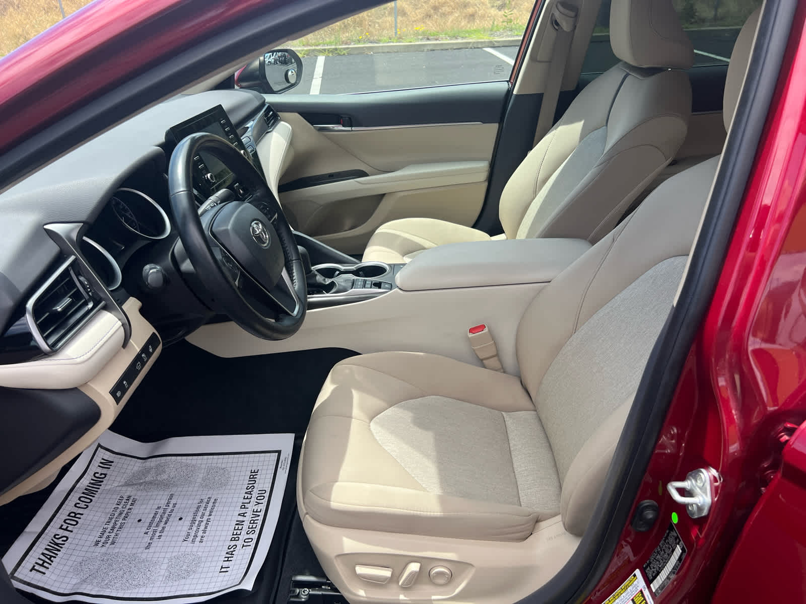 2022 Toyota Camry Hybrid LE