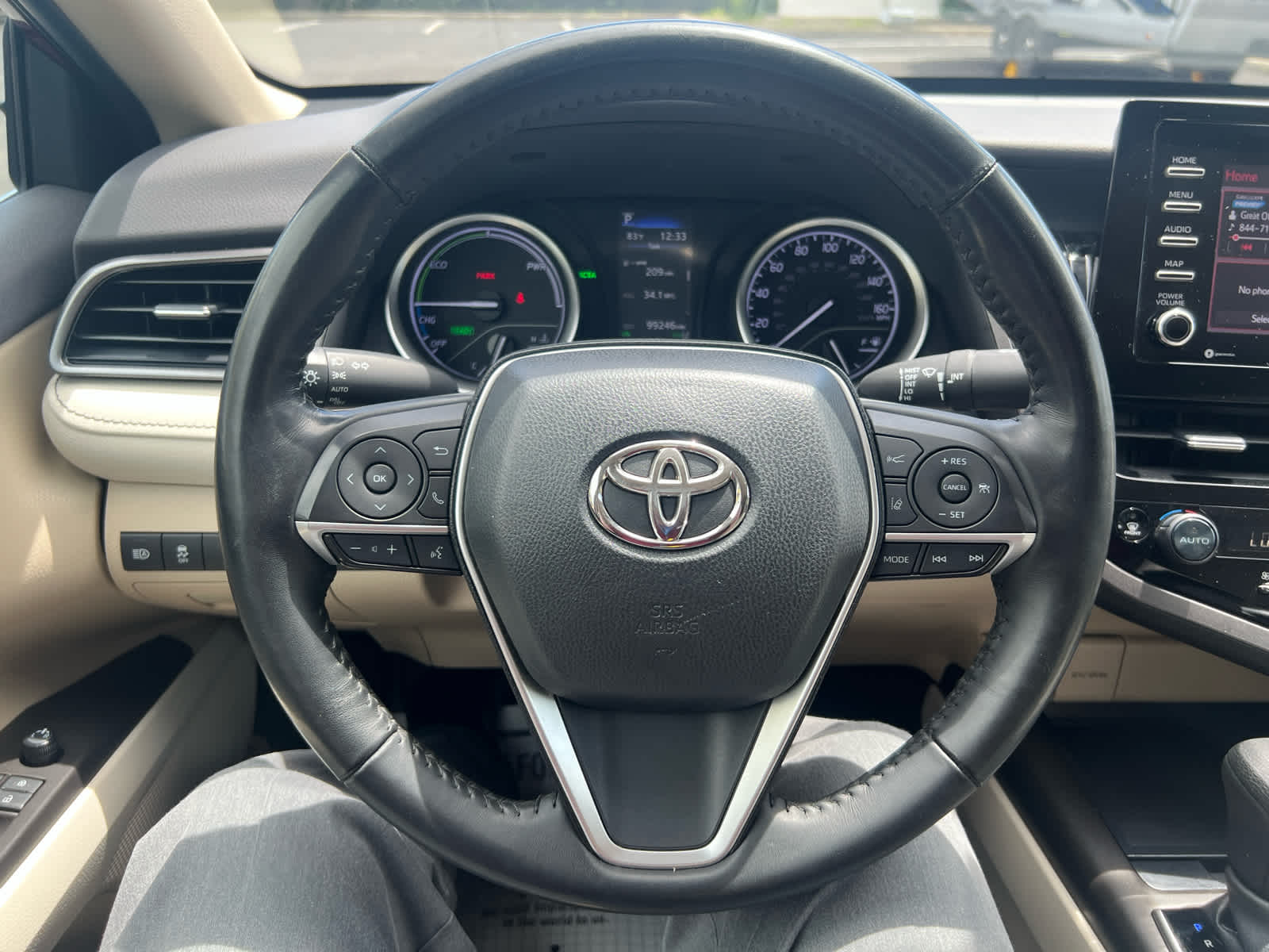 2022 Toyota Camry Hybrid LE