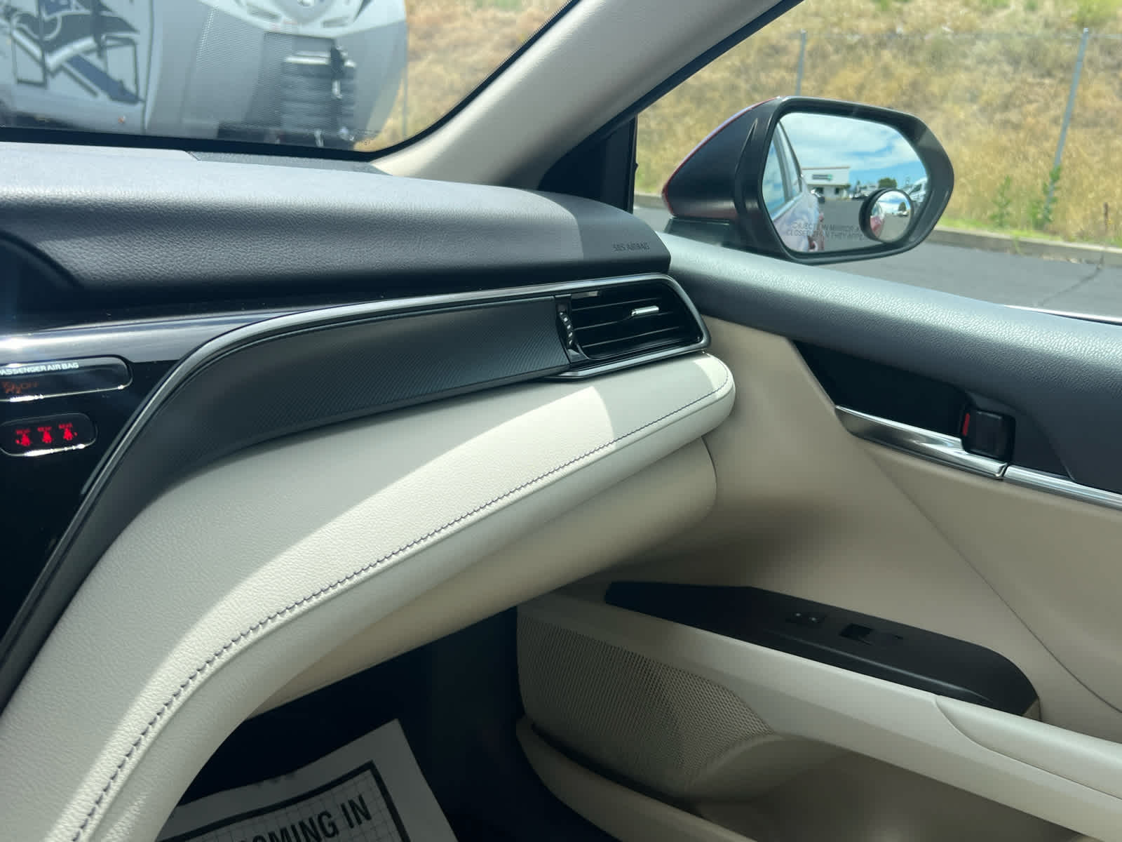 2022 Toyota Camry Hybrid LE
