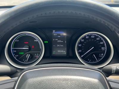 2022 Toyota Camry Hybrid LE
