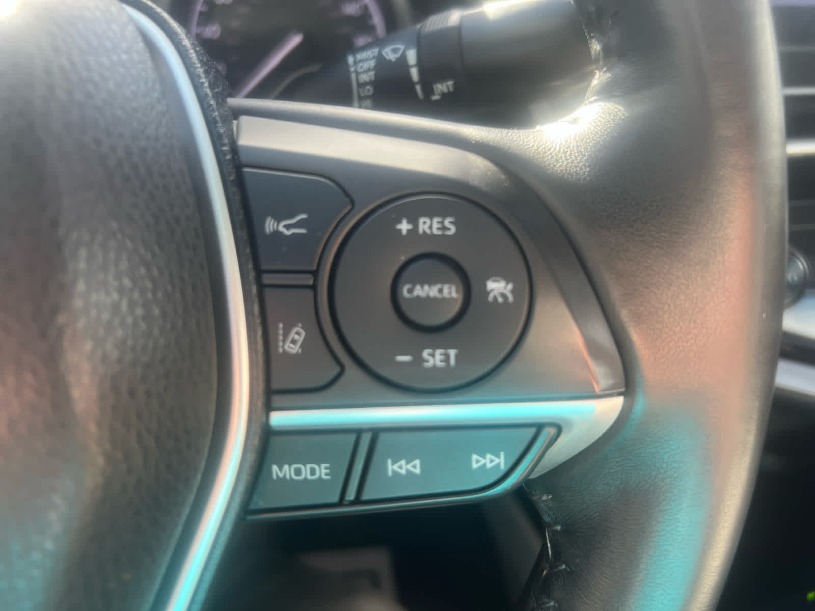 2023 Toyota Camry Hybrid XLE