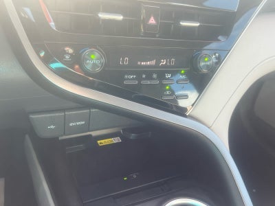 2023 Toyota Camry Hybrid XLE