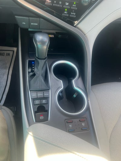 2023 Toyota Camry Hybrid XLE