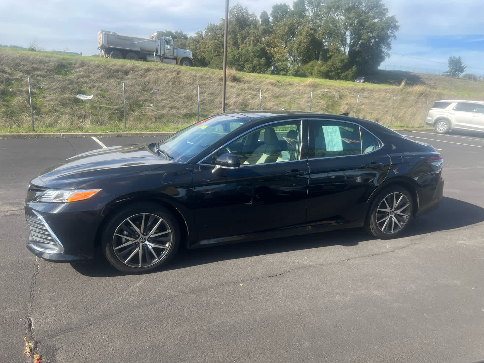 2023 Toyota Camry Hybrid XLE