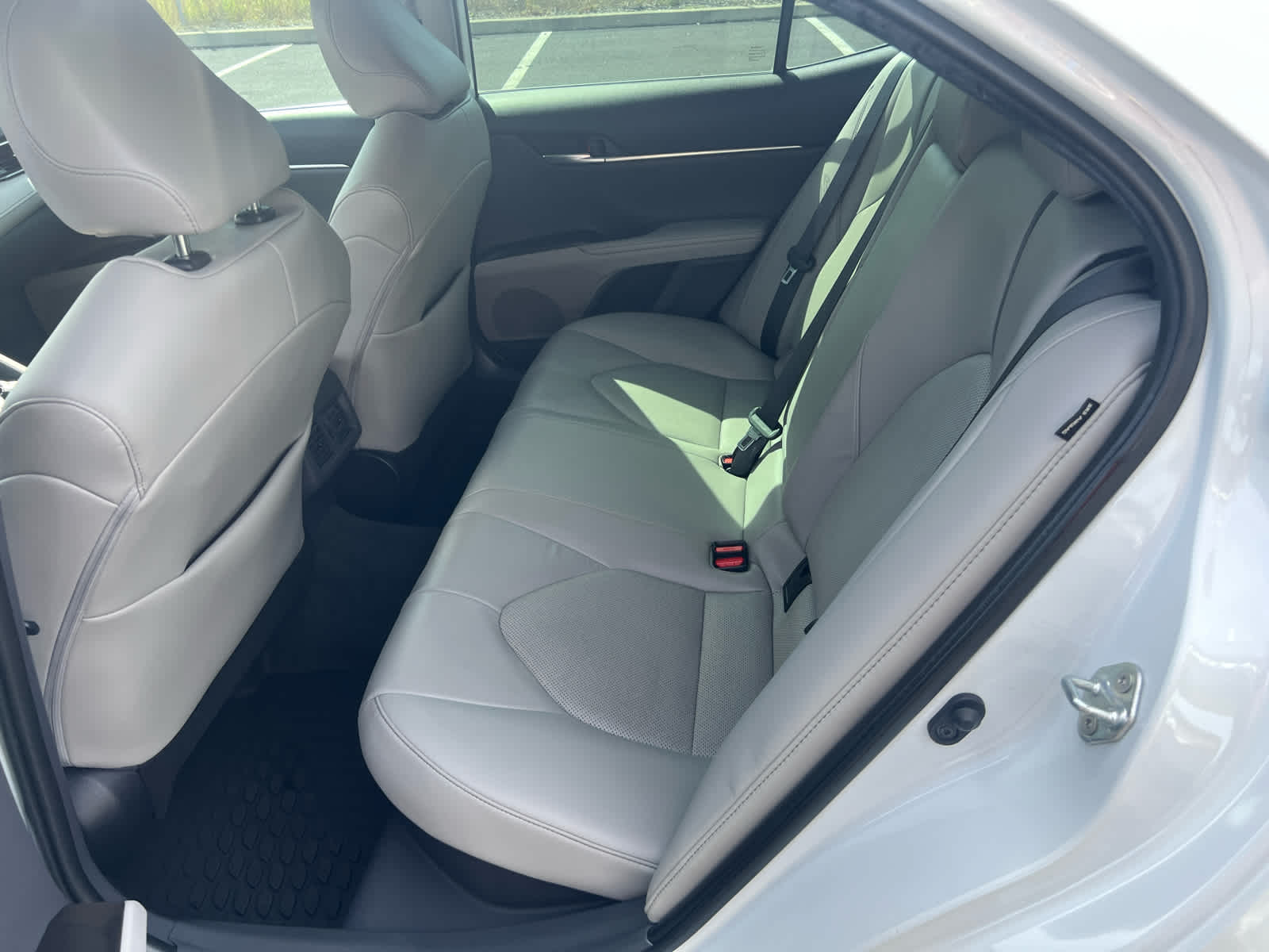 2023 Toyota Camry Hybrid XLE