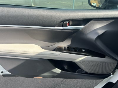 2023 Toyota Camry Hybrid XLE