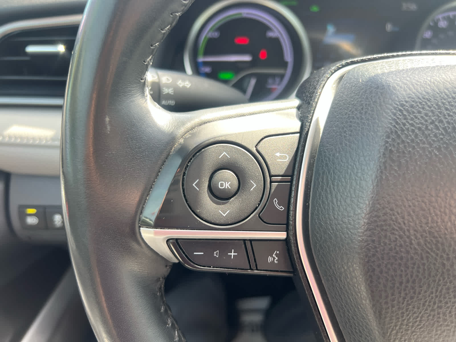 2023 Toyota Camry Hybrid XLE