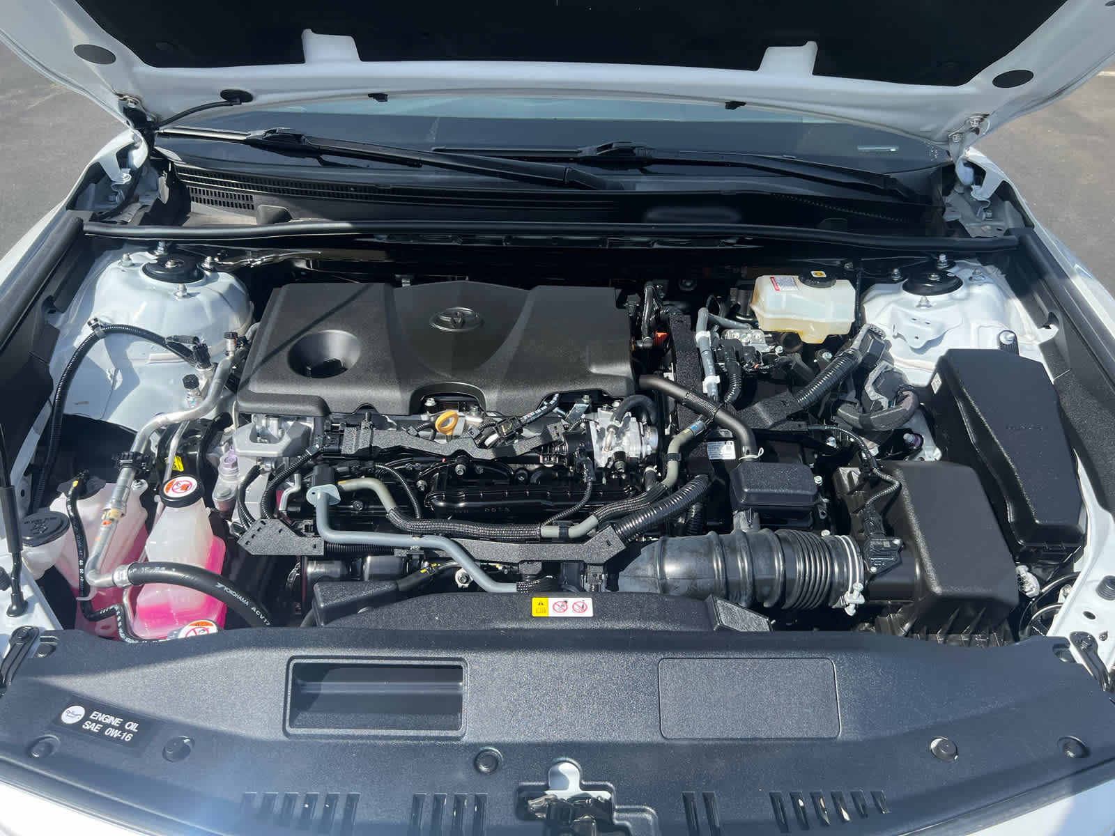 2023 Toyota Camry Hybrid XLE