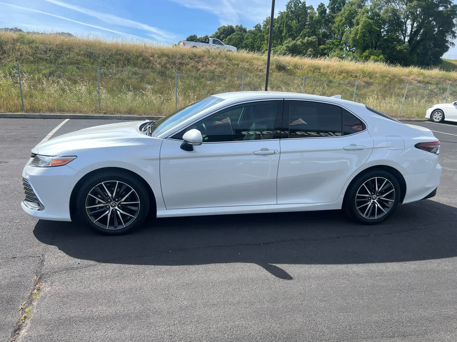 2023 Toyota Camry Hybrid XLE