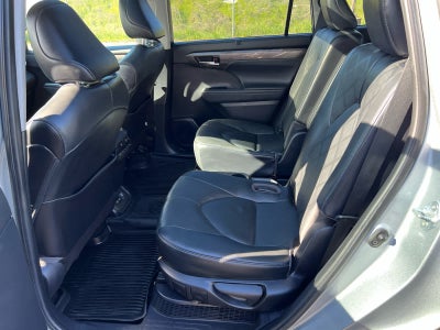 2021 Toyota Highlander Hybrid Platinum