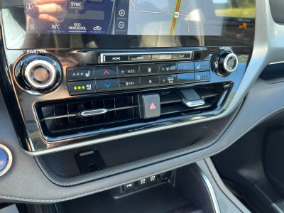 2021 Toyota Highlander Hybrid Platinum