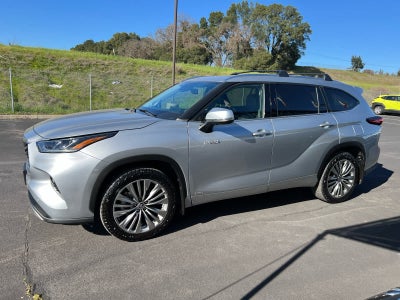2021 Toyota Highlander Hybrid Platinum