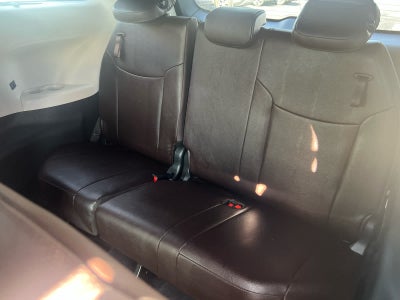 2023 Toyota Sienna Platinum