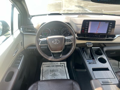 2023 Toyota Sienna Platinum