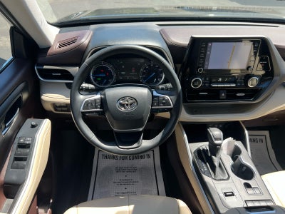 2022 Toyota Highlander Hybrid XLE