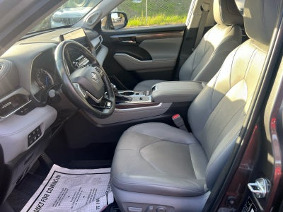 2022 Toyota Highlander Hybrid Limited