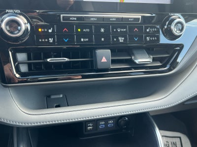 2022 Toyota Highlander Hybrid Limited