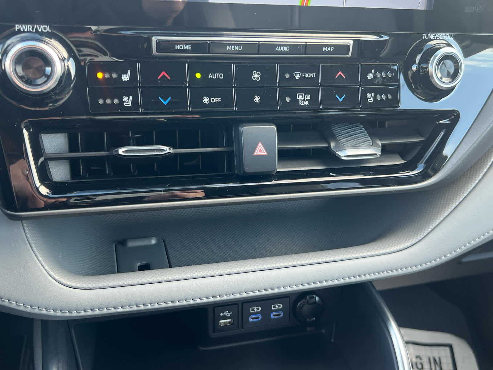 2022 Toyota Highlander Hybrid Limited