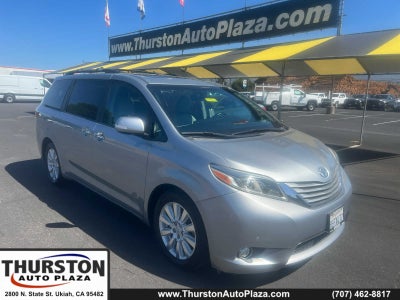 2017 Toyota Sienna XLE Auto Access Seat