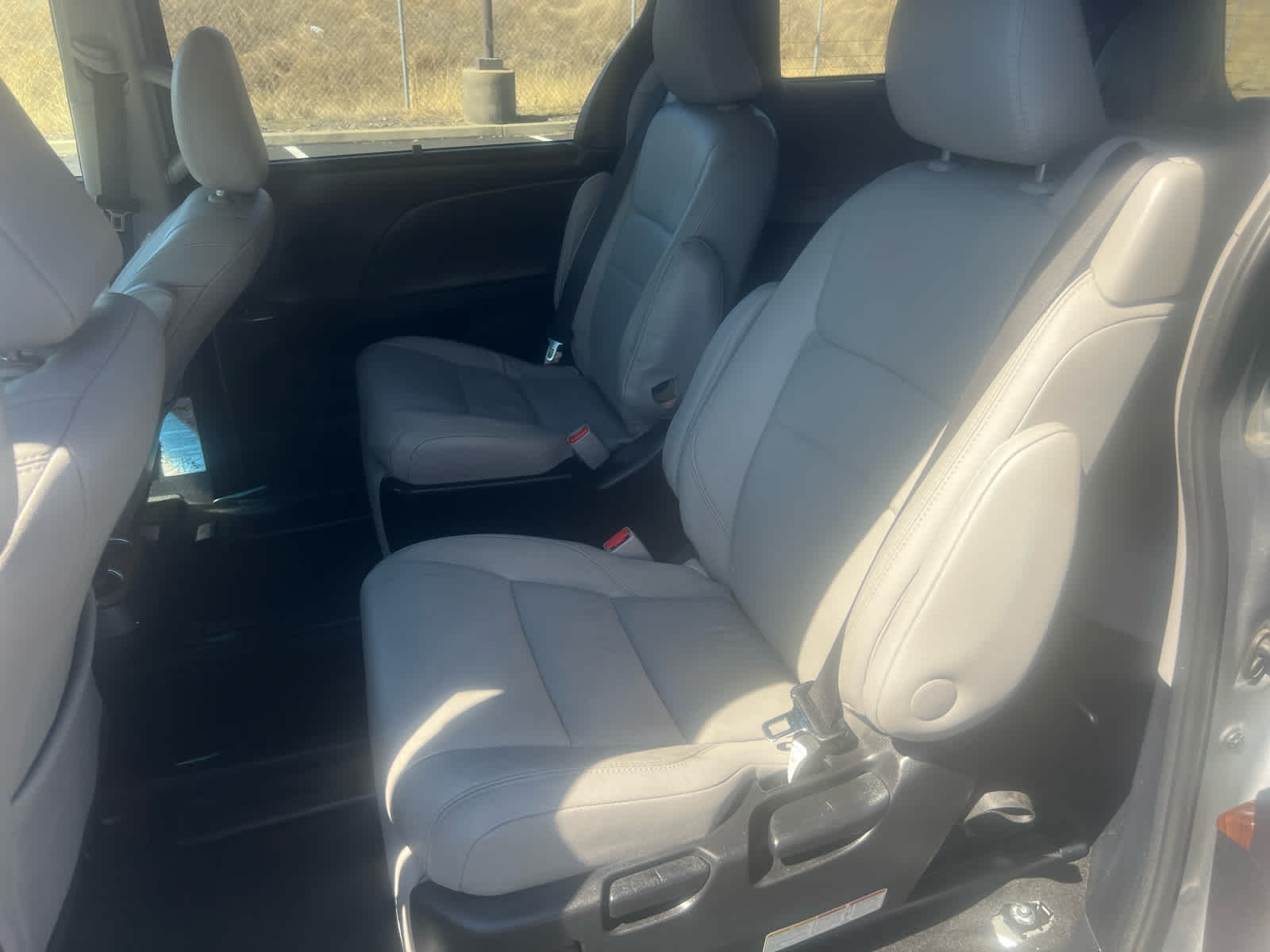 2017 Toyota Sienna XLE Auto Access Seat