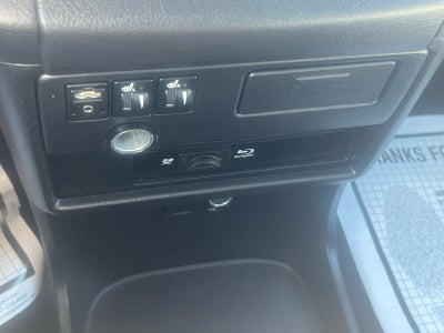 2017 Toyota Sienna XLE Auto Access Seat