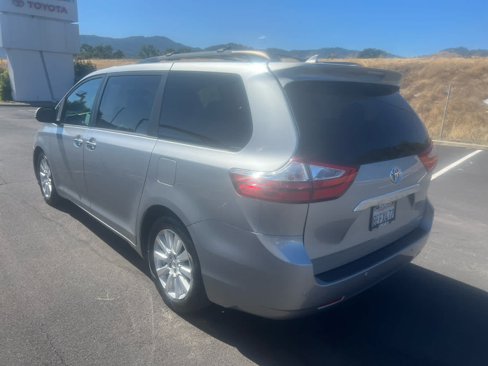 2017 Toyota Sienna XLE Auto Access Seat