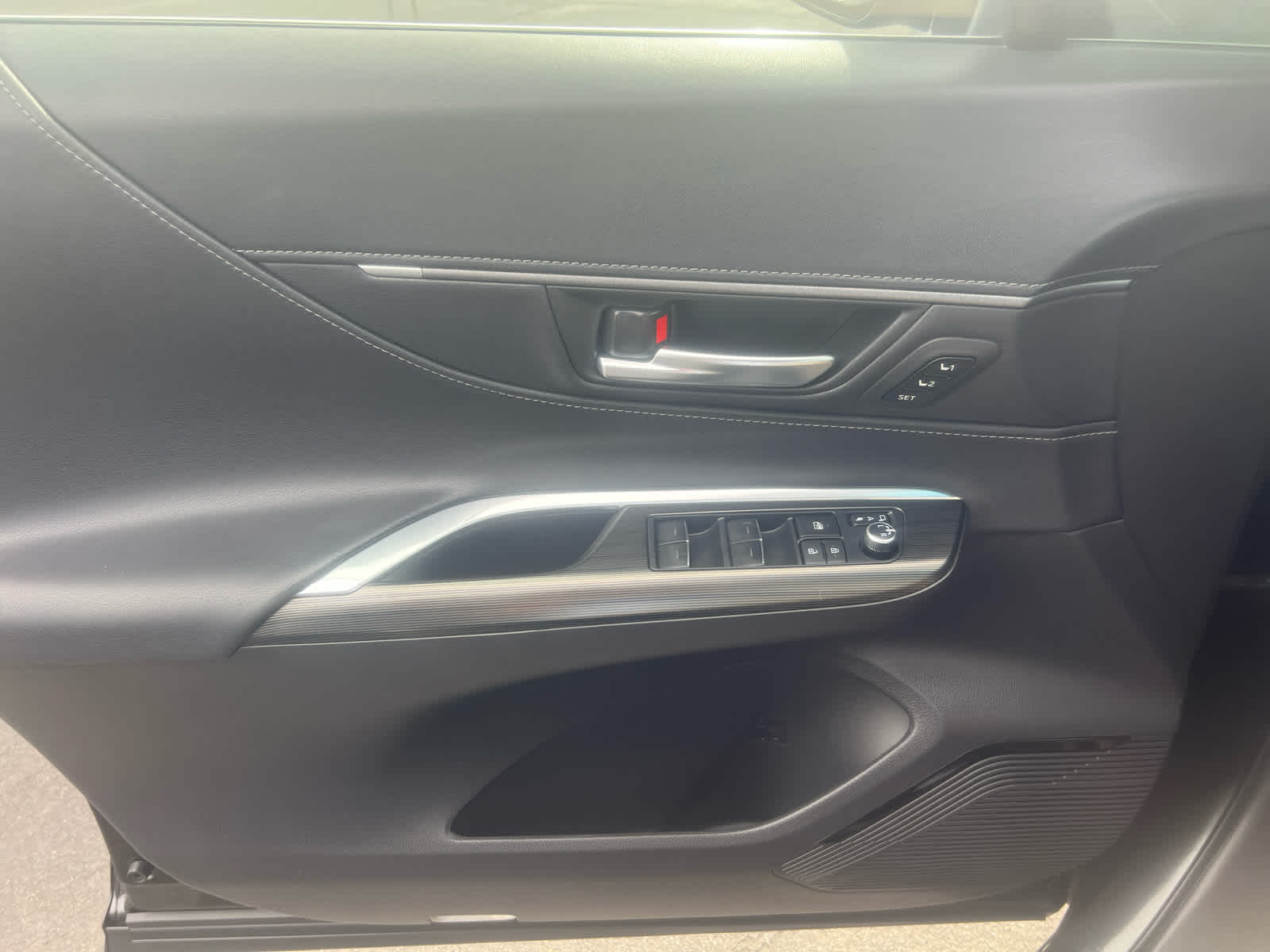 2024 Toyota Venza LE