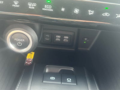 2024 Toyota Venza LE