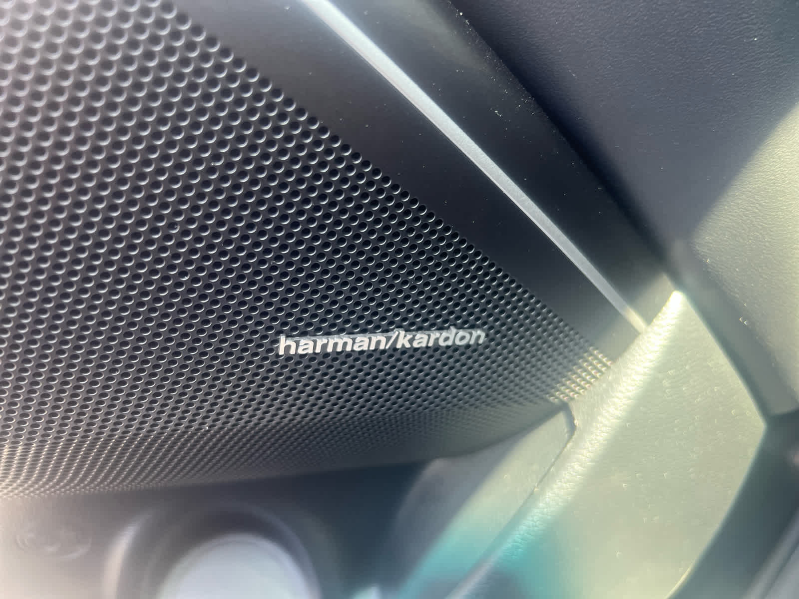 2020 Kia Cadenza Limited