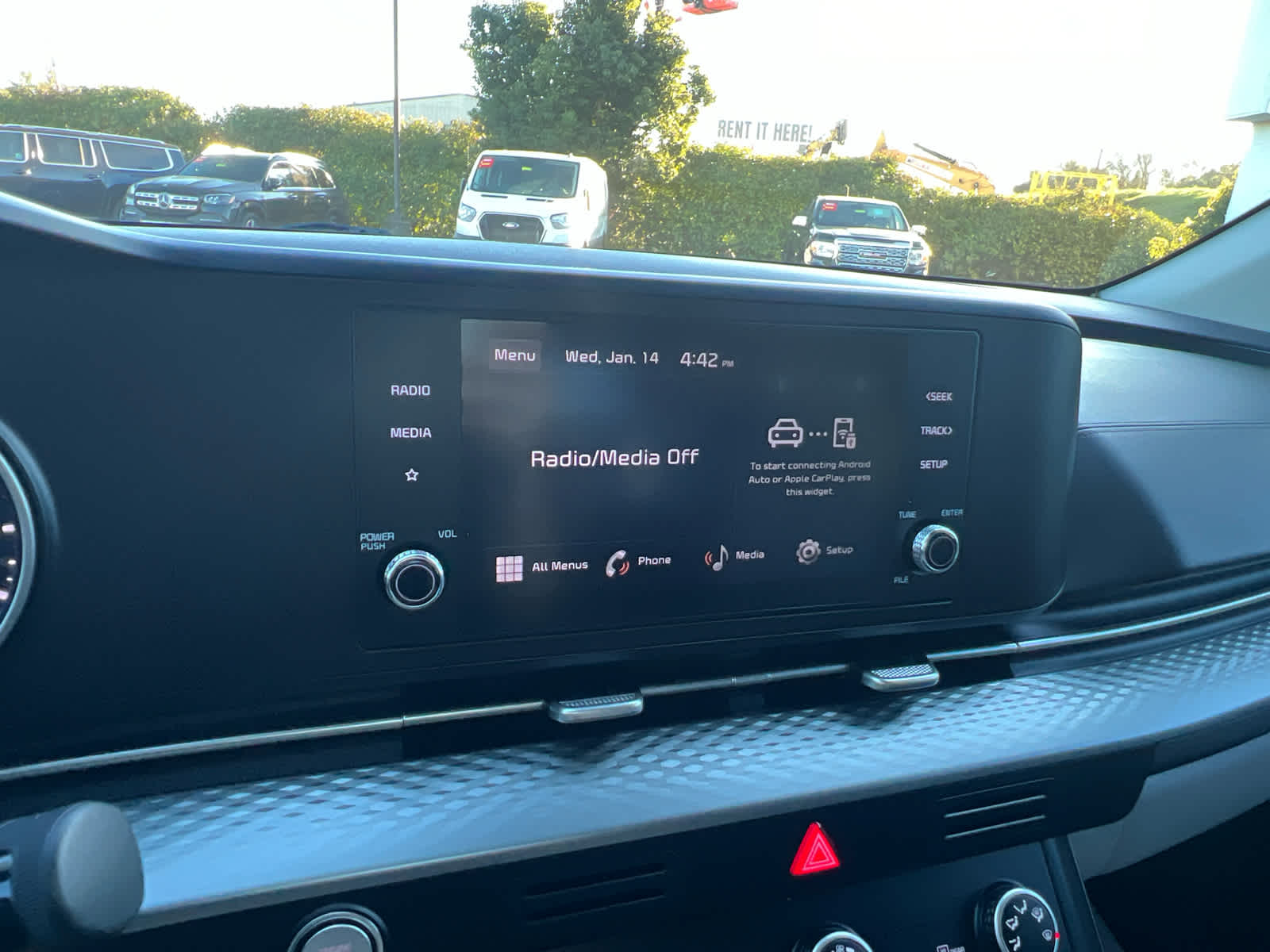 2023 Kia Carnival LX