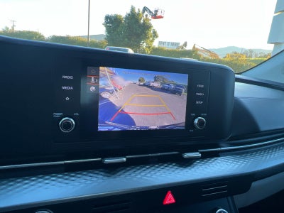 2023 Kia Carnival LX