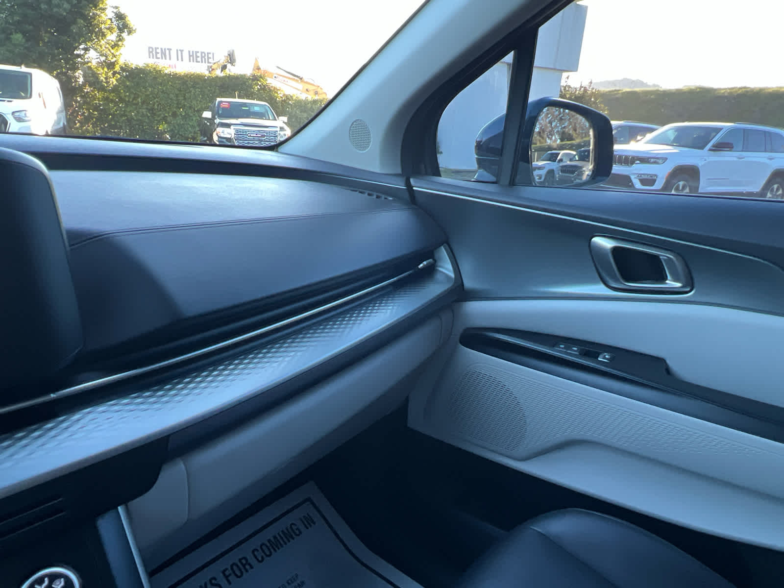 2023 Kia Carnival LX