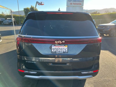 2023 Kia Carnival LX