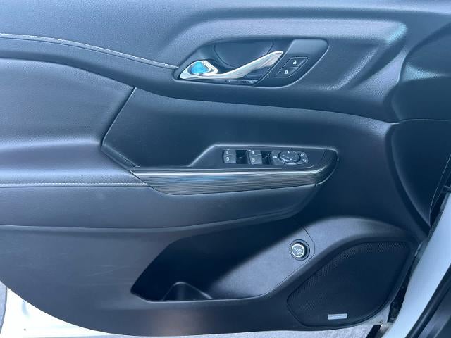 2023 GMC Acadia AWD SLT