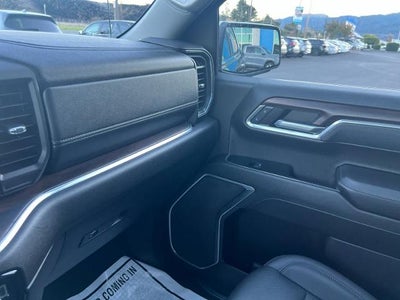 2025 GMC Sierra 1500 Crew Cab Short Box 4-Wheel Drive SLT