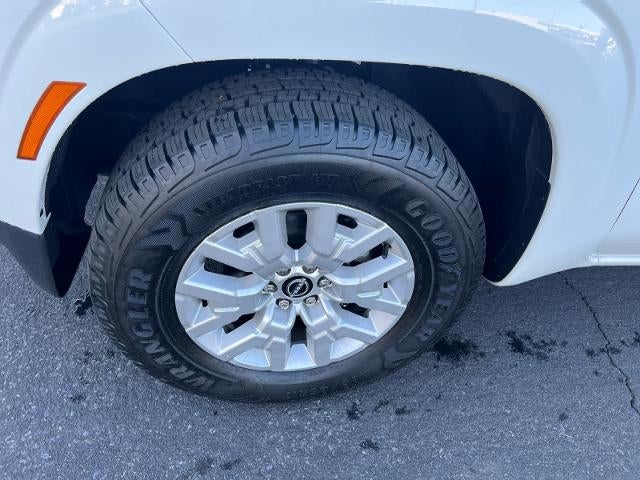 2023 Nissan Frontier Crew Cab 4x2 SV Auto