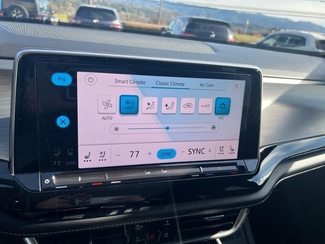 2024 Volkswagen Atlas Cross Sport 2.0T SE w/Technology 4MOTION