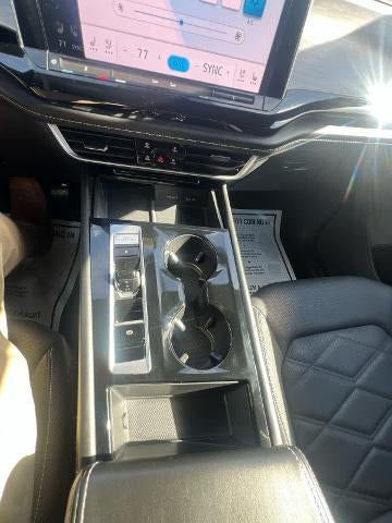 2024 Volkswagen Atlas Cross Sport 2.0T SE w/Technology 4MOTION