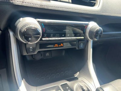2025 Toyota RAV4 XLE AWD (Natl)