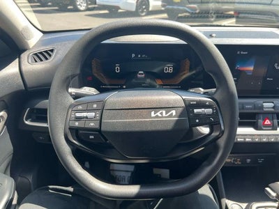2025 Kia K4 LXS FWD