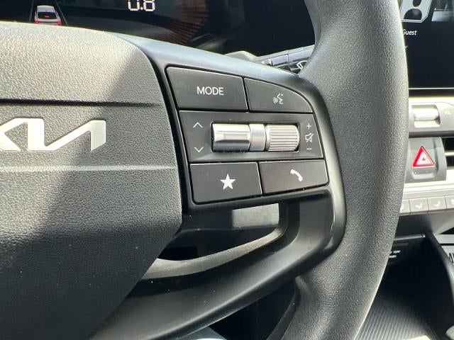 2025 Kia K4 LXS FWD